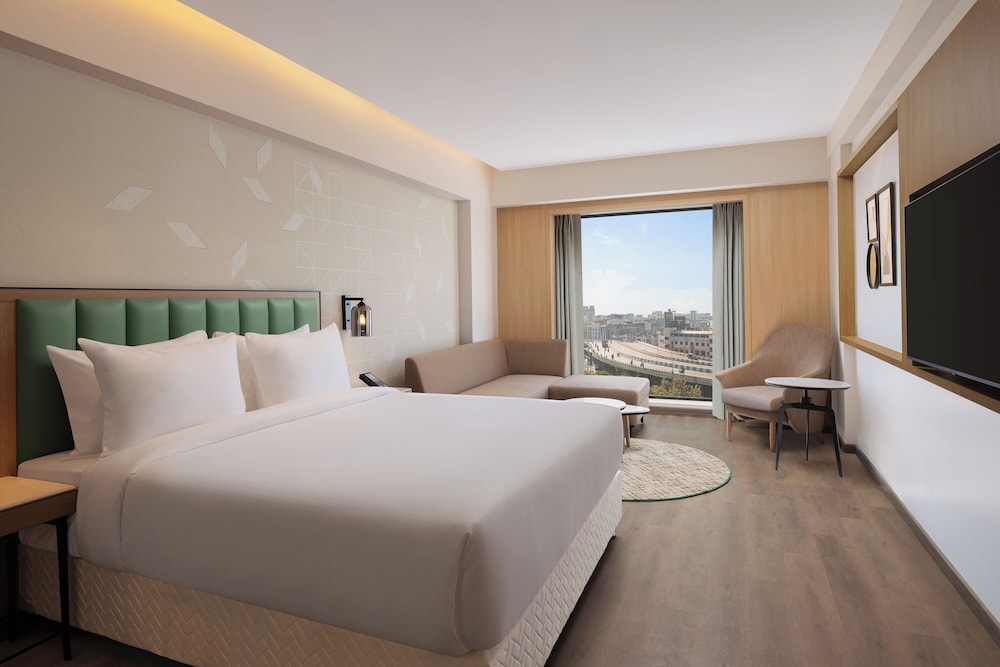 hilton garden inn surat city centre