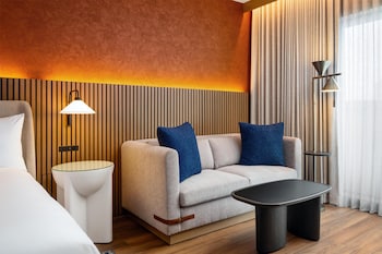 the nobleman fort worth tapestry collection by hilton