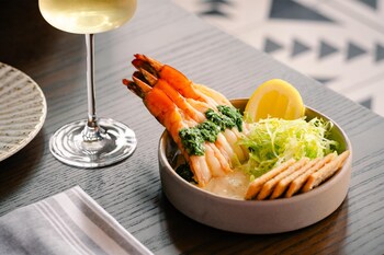 the nobleman fort worth tapestry collection by hilton