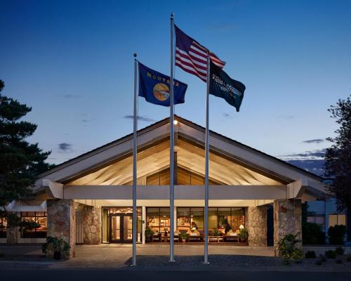field and stream lodge bozeman