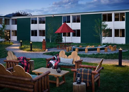 field and stream lodge bozeman