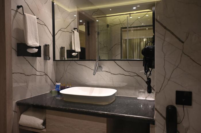 ishaan sarovar portico deoghar