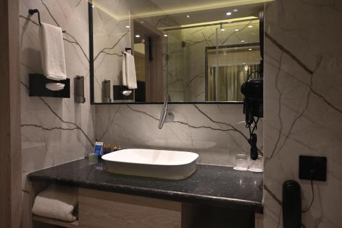 ishaan sarovar portico deoghar