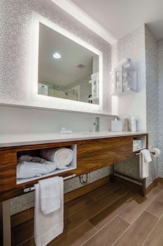 hampton inn and suites by hilton louisville east oxmoor