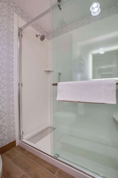 hampton inn and suites by hilton louisville east oxmoor