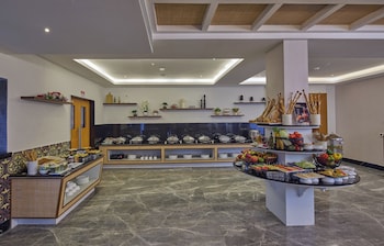 grand continent mahabalipuram