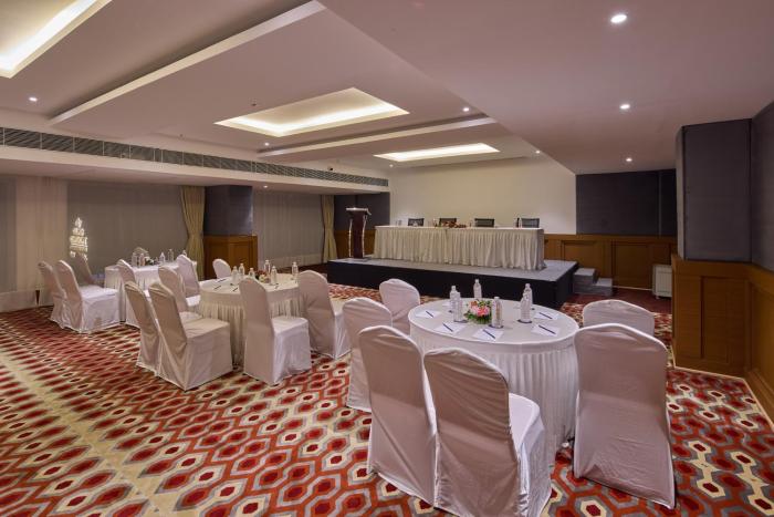 grand continent mahabalipuram