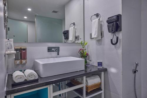 Grand Continent Mahabalipuram,,4 star