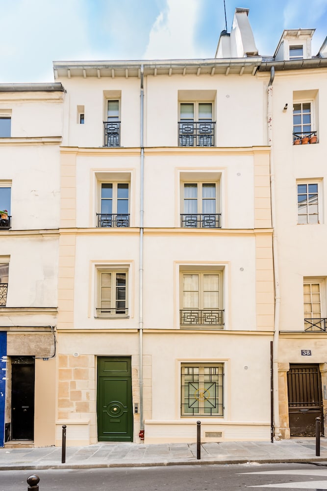 paris