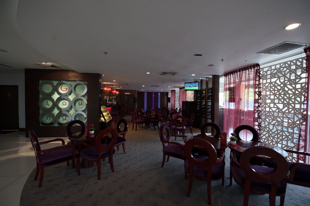 gaya centre hotel