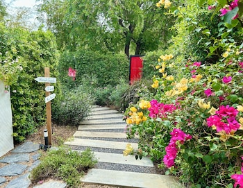 rakmak kan resort and cafe