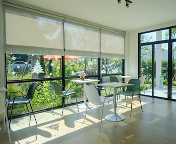 Rakmak Kan Resort & Cafe,,4 star