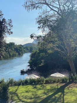 rakmak kan resort and cafe