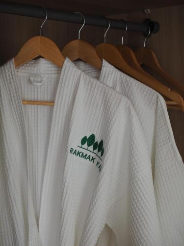 rakmak kan resort and cafe