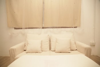 Friend's House Arak,,4 star