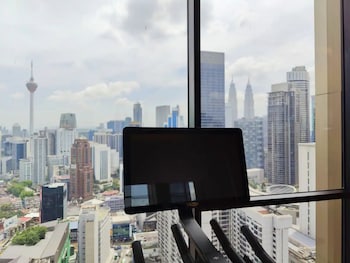 axon residence bukit bintang by luna