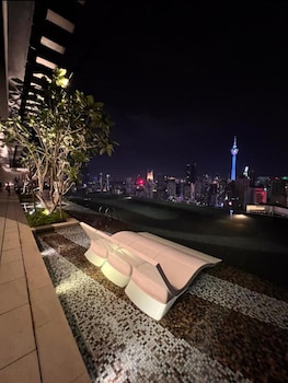 axon residence bukit bintang by luna