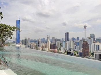axon residence bukit bintang by luna