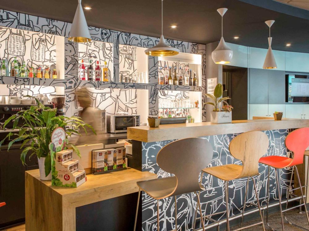 hotel ibis marseille timone adults only