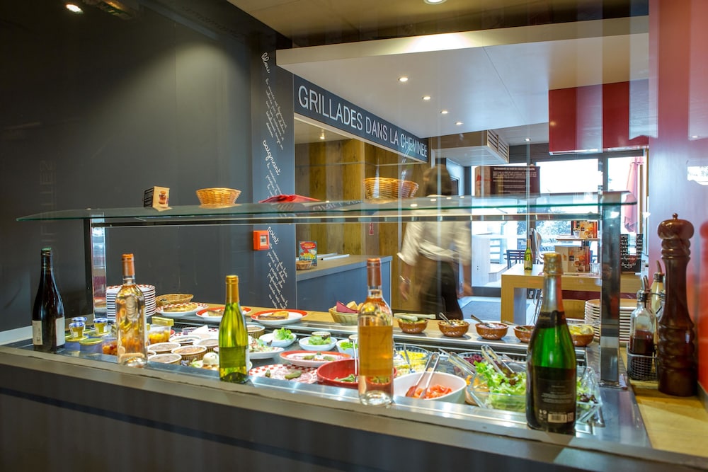 hotel ibis marseille timone adults only