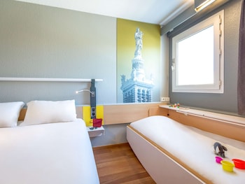 hotel ibis marseille timone adults only