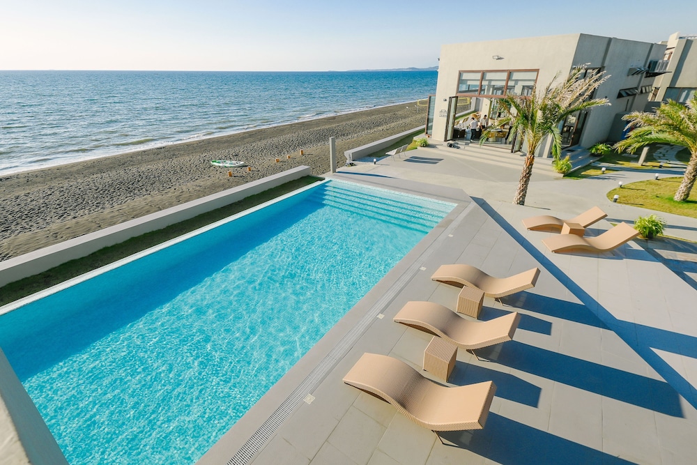 tana beach villas