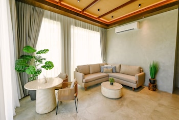 tana beach villas