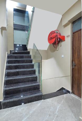 chowdhry tourist lodge paharganj ndls