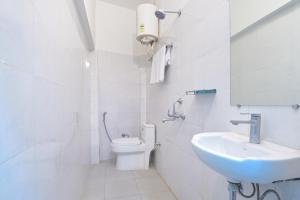 chowdhry tourist lodge paharganj ndls