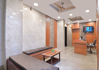 chowdhry tourist lodge paharganj ndls