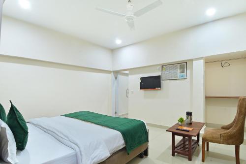 chowdhry tourist lodge paharganj ndls