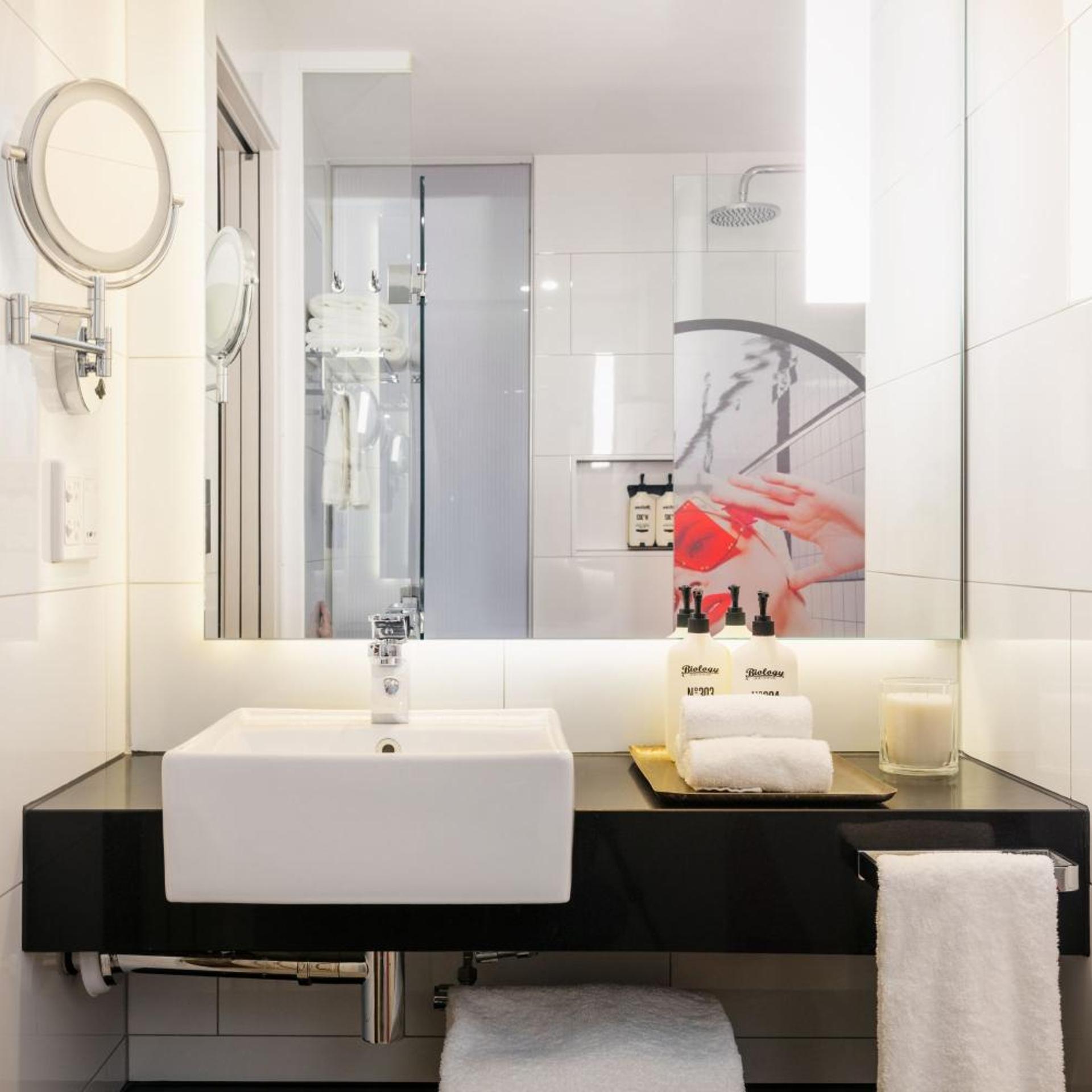 hotel indigo melbourne on flinders by ihg