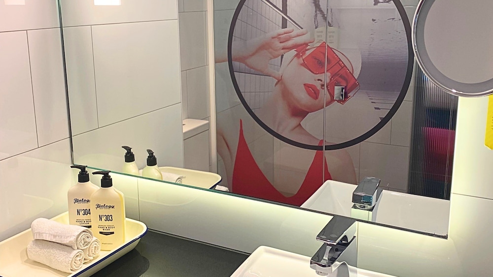 hotel indigo melbourne on flinders by ihg