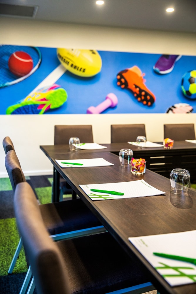 hotel indigo melbourne on flinders by ihg