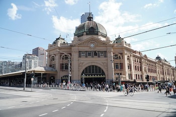 hotel indigo melbourne on flinders by ihg