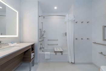 home2 suites by hilton lumberton