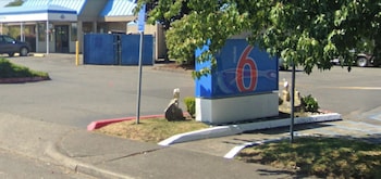 Studio 6 Tacoma, Wa - South,,2 star