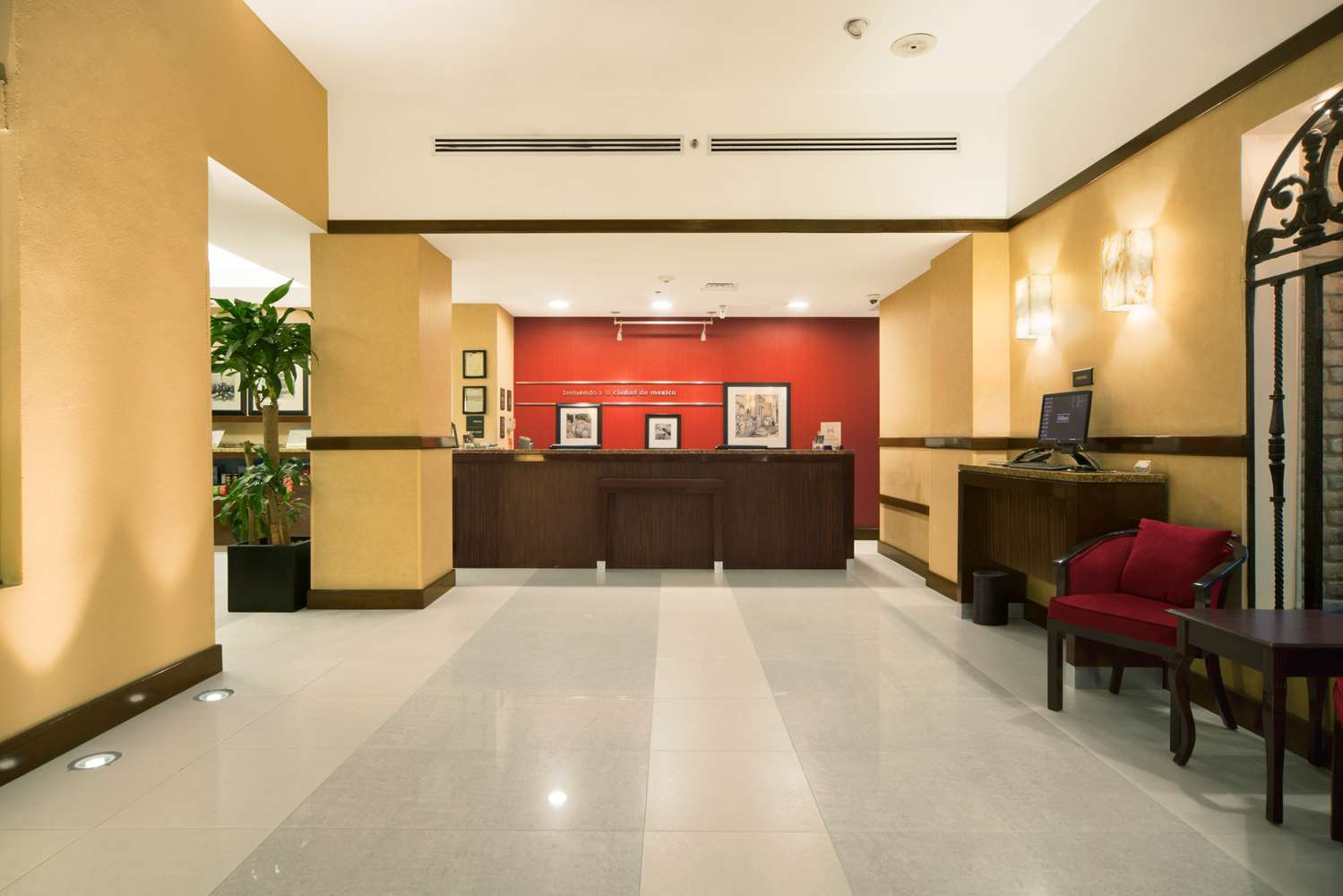 hampton inn and suites mexico city centro historico