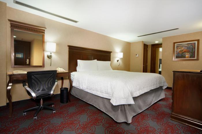 hampton inn and suites mexico city centro historico