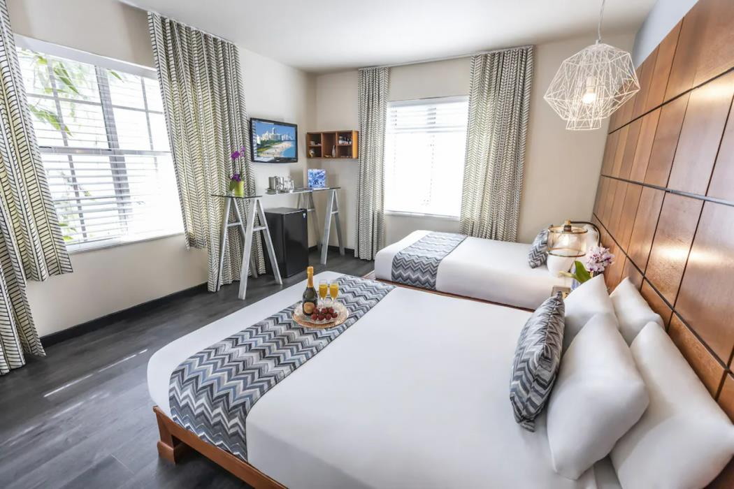 chesterfield hotel and suites