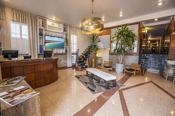 chesterfield hotel and suites