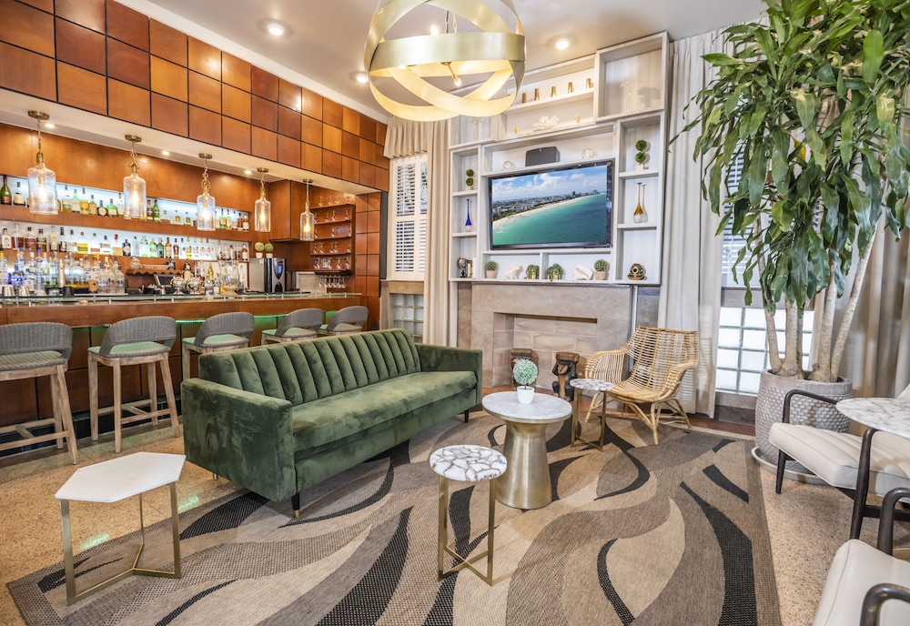 chesterfield hotel and suites