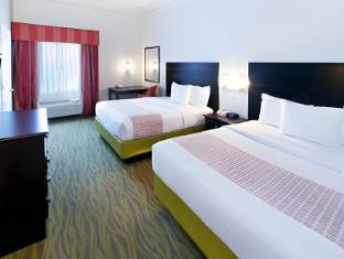 la quinta inn and suites by wyndham laredo airport