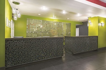 La Quinta Inn & Suites By Wyndham Laredo Airport,Texas>>Laredo,3 star