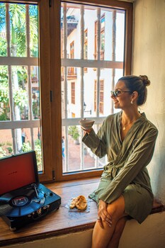 casa noa colonial rooms