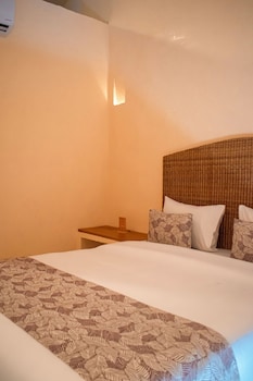 casa noa colonial rooms