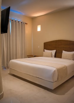 casa noa colonial rooms