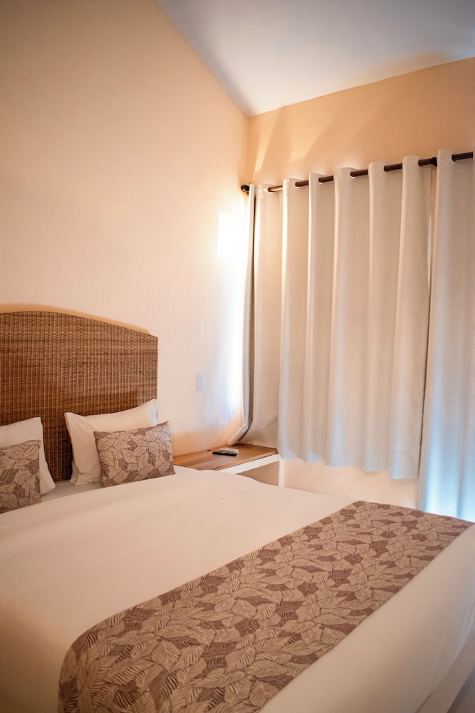 casa noa colonial rooms