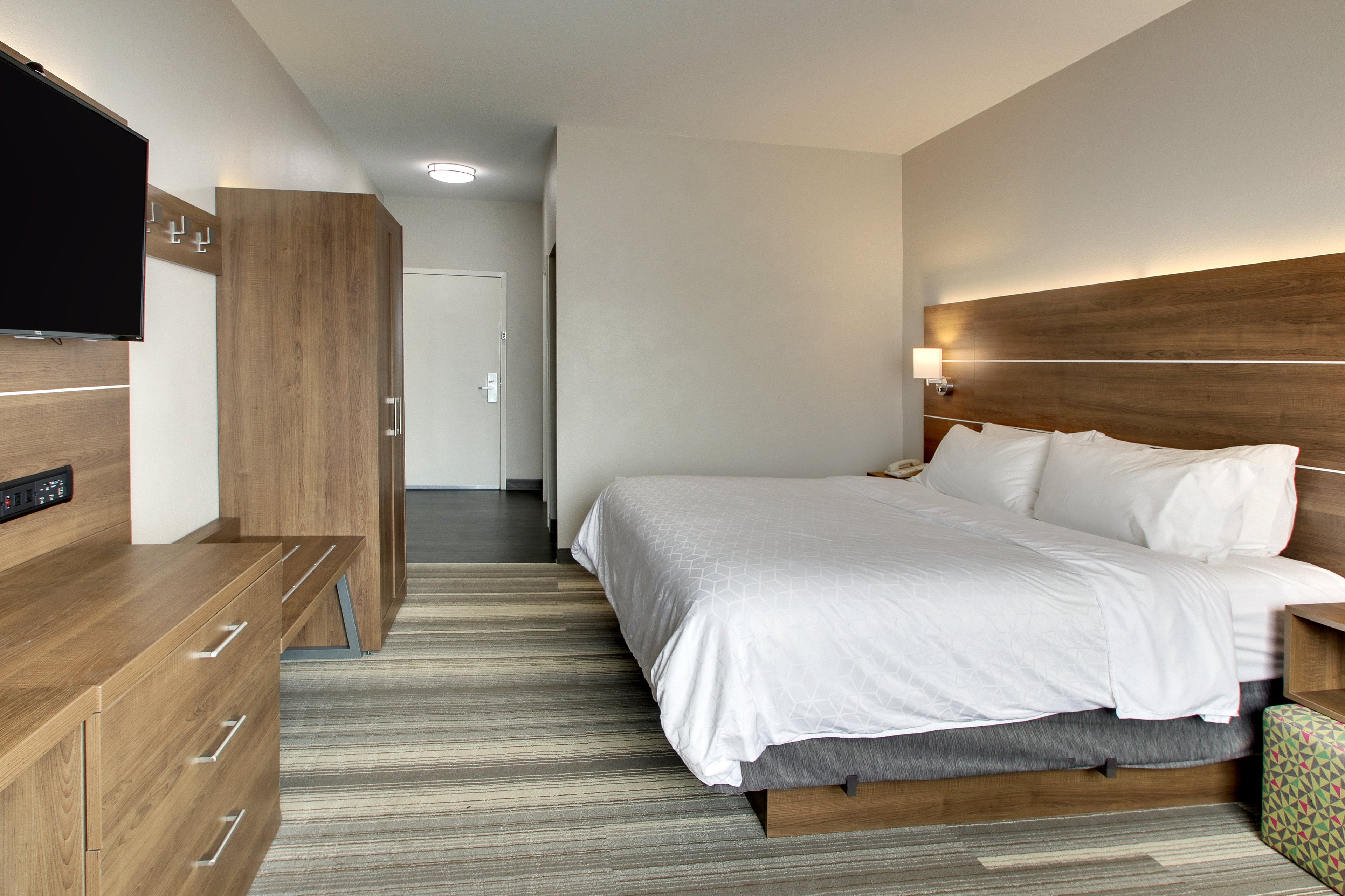 holiday inn express and suites laurel by ihg