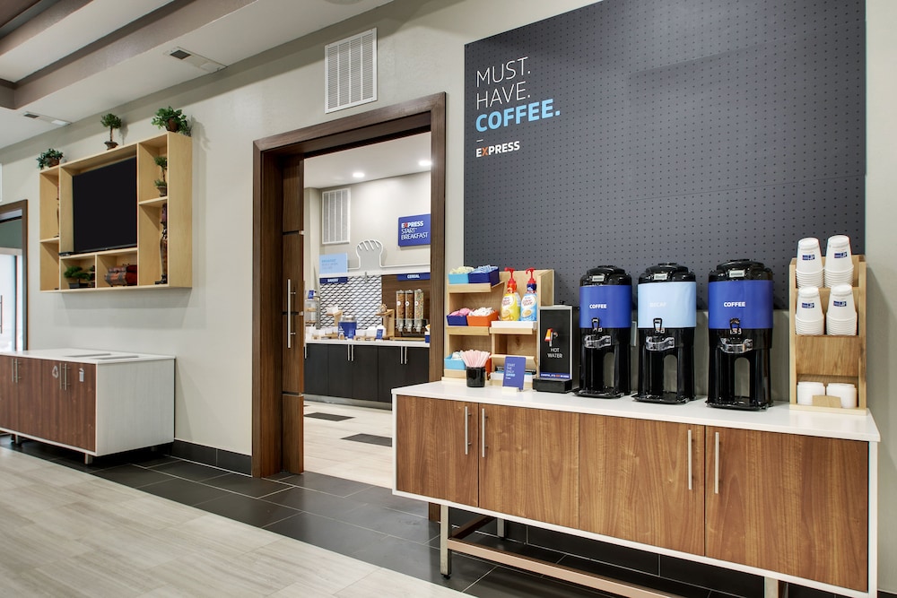 holiday inn express and suites laurel by ihg